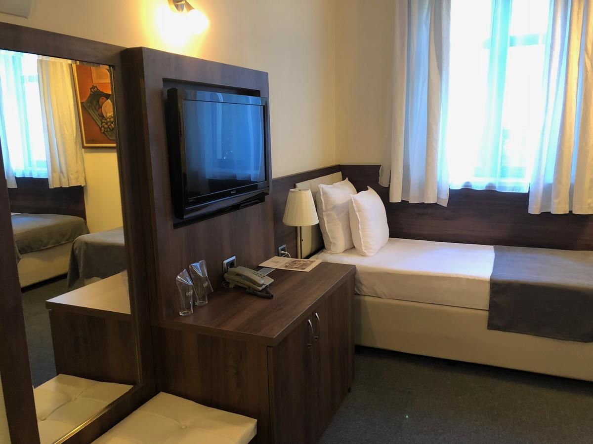 Отель Hotel Anna-Kristina Видин-12